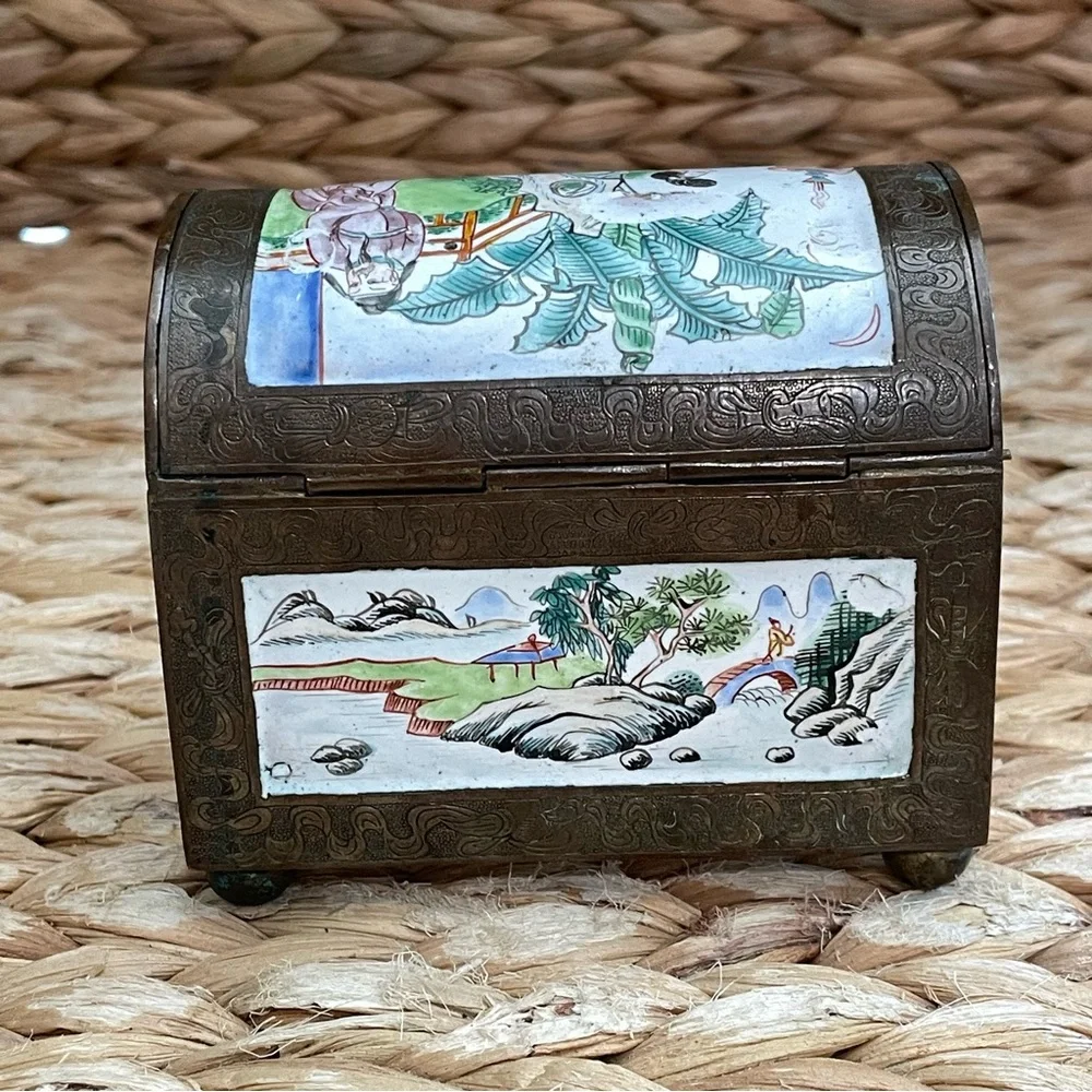 Antique Chinese Box Engraved‎ Bronz Porcelain Painted